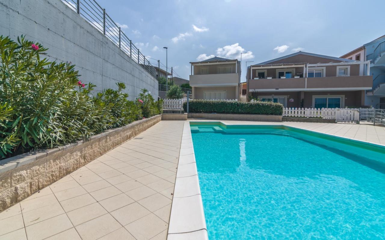 Villetta Morello Climatizzata Con Giardino Privato Viddalba Экстерьер фото